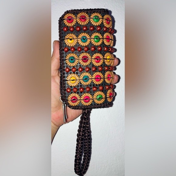 Vintage Granny Wristlet - Picture 6 of 6